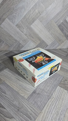 Boxed vintage prawn cocktail - 4,